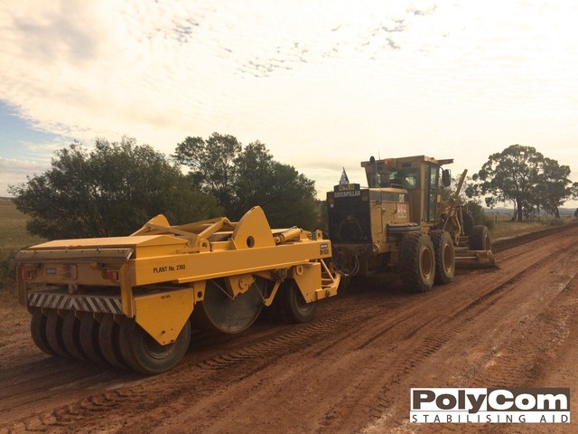 Procure PolyCom Stabilising Aid blade mixing and compacting with walk n roll